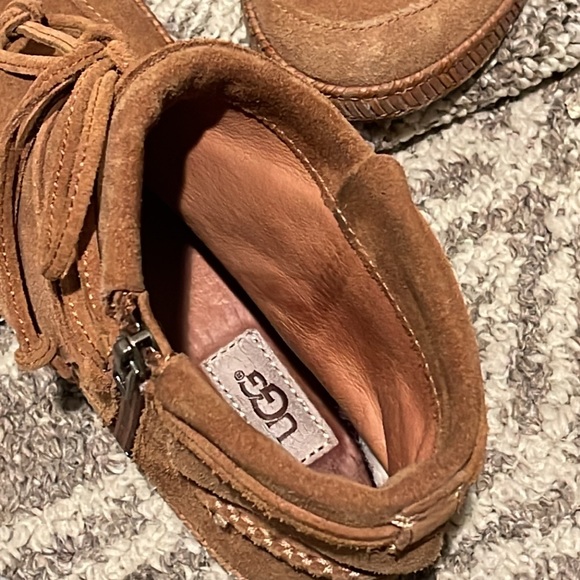 Ugg Reid Moc Bootie - Picture 5 of 7